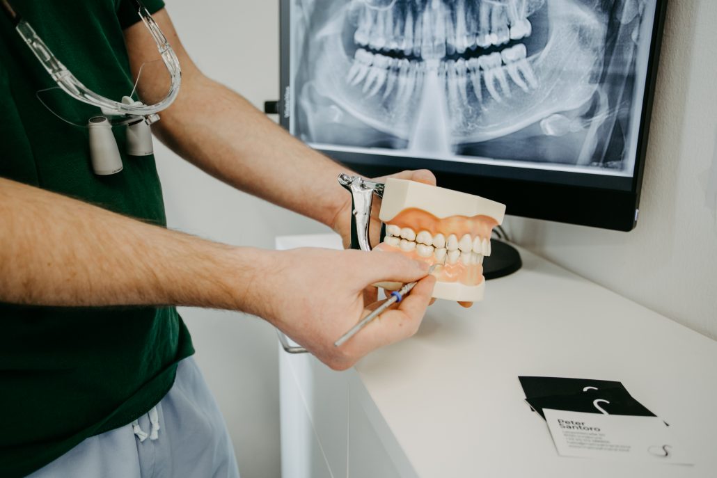 MeinZahnarzt Innsbruck - Behandlung von Parodontitis beim Zahnarzt