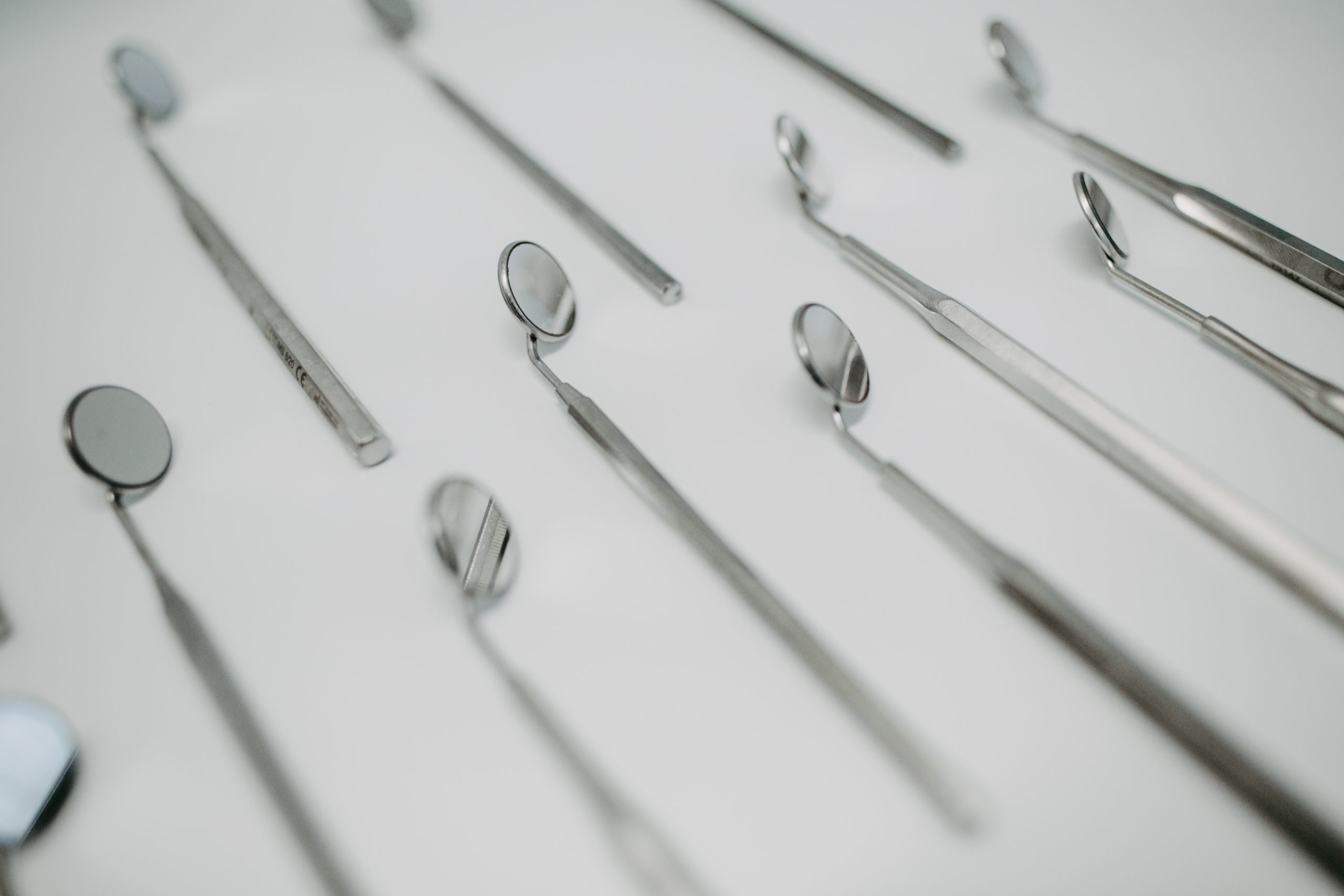 MeinZahnarzt Innsbruck - Zahnarztspiegel Instrumente