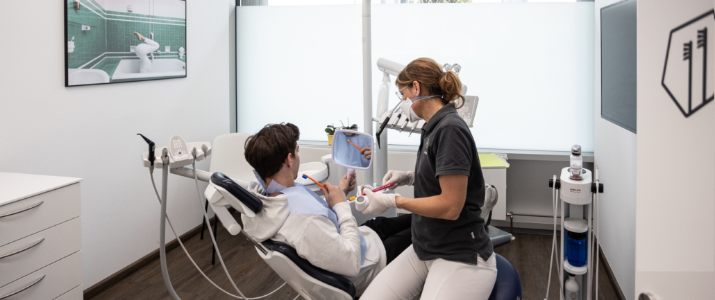 MeinZahnarzt Innsbruck - Zahnreinigung Prophylaxe Behandlung beim Zahnarzt